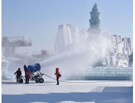 三晶造雪機(jī)開封景區(qū)造雪現(xiàn)場(chǎng)