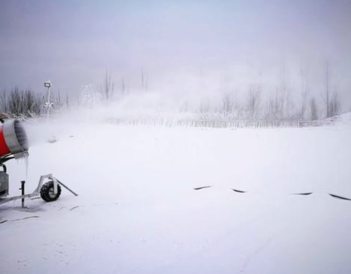 造雪機(jī)廠家直銷造雪機(jī)